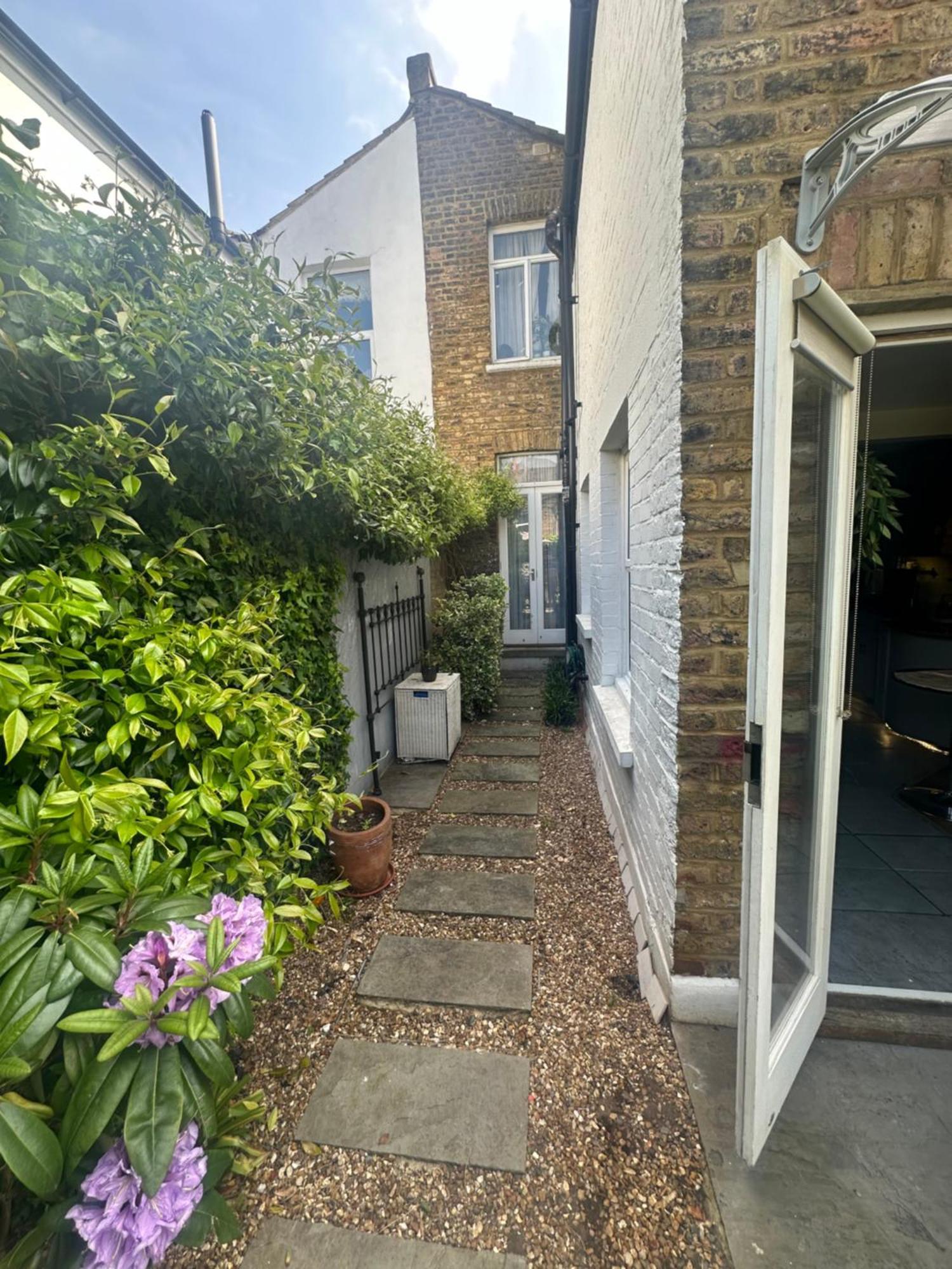 My Sky Secret Garden 1 Bedroom London Eksteriør billede
