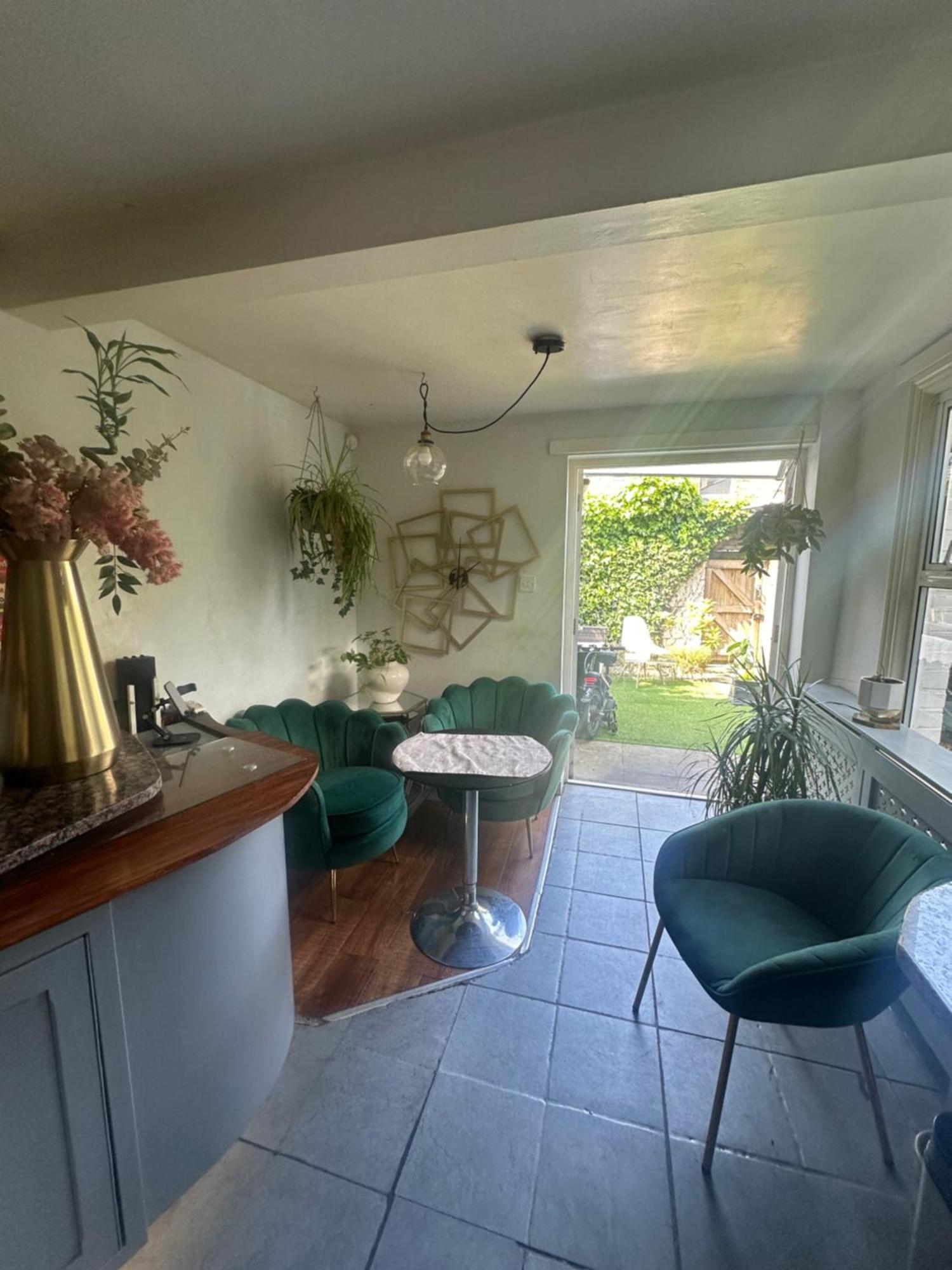 My Sky Secret Garden 1 Bedroom London Eksteriør billede